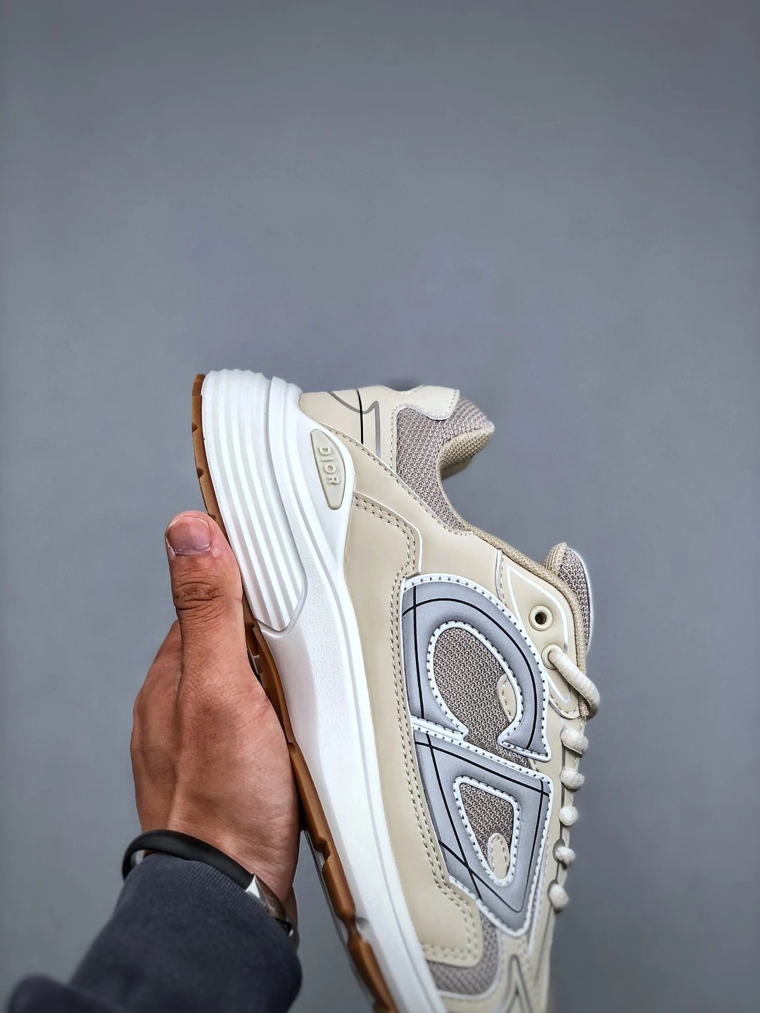 Men's Retro Running Sneakers Beige - Gallery Image 6 - Detailed View