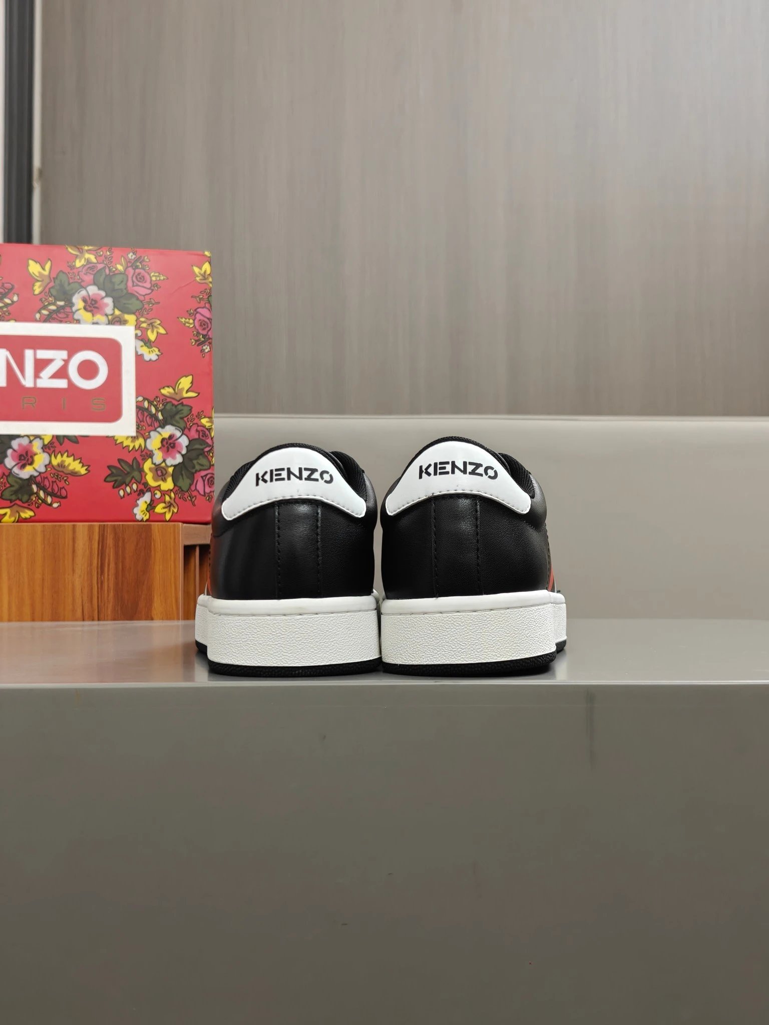 Kenzo Classic Sneakers Black - Gallery Image 9 - Detailed View