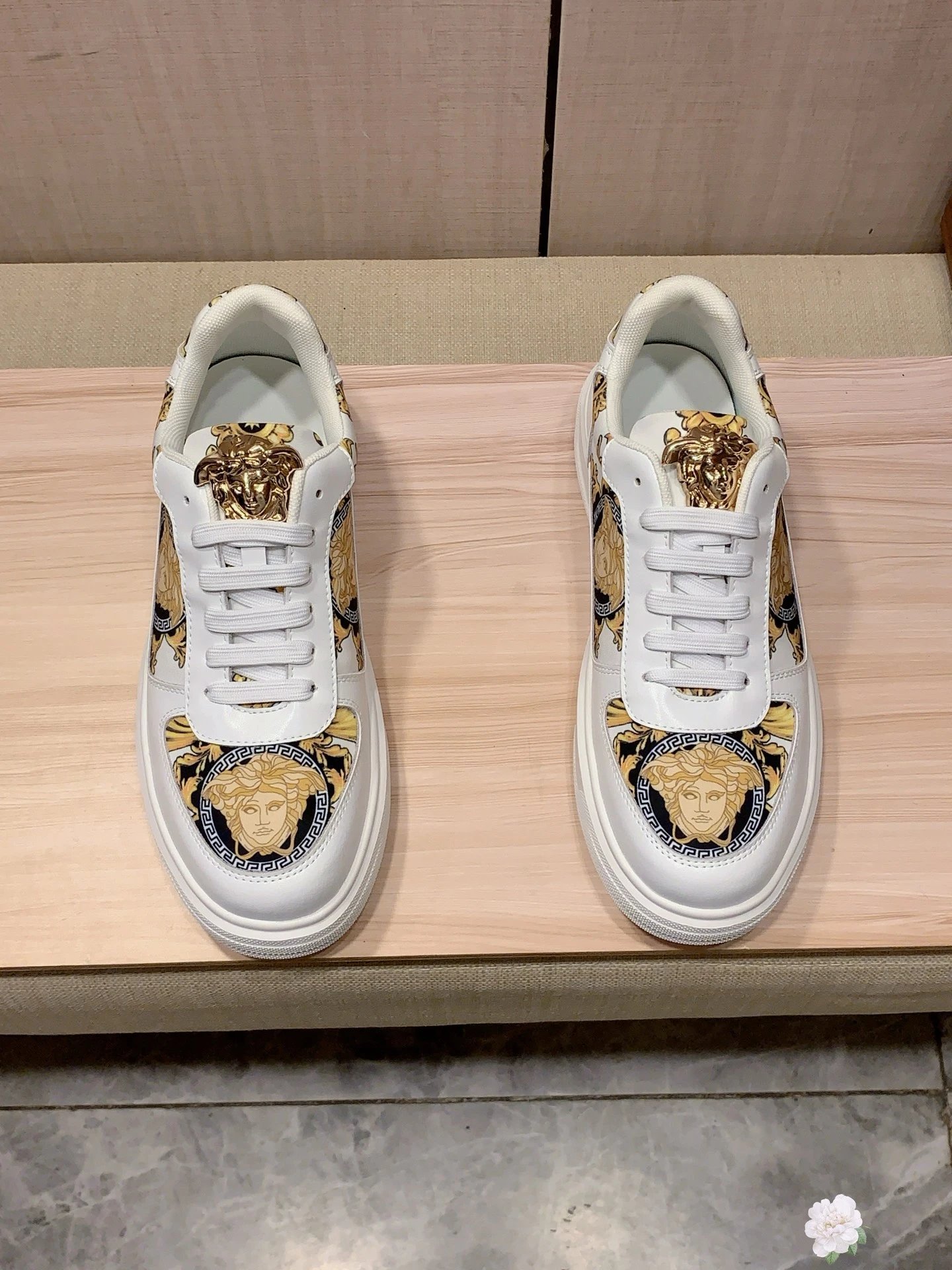 Baroque Leather Low Top Sneakers White Gold - Gallery Image 4 - Detailed View