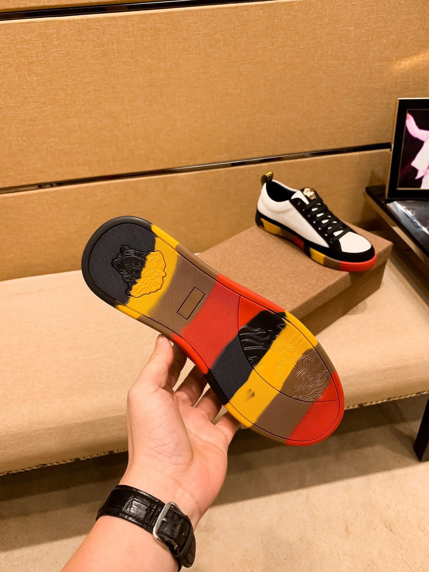 Luxury Leather Sneakers Tricolor - Gallery Image 8 - Detailed View