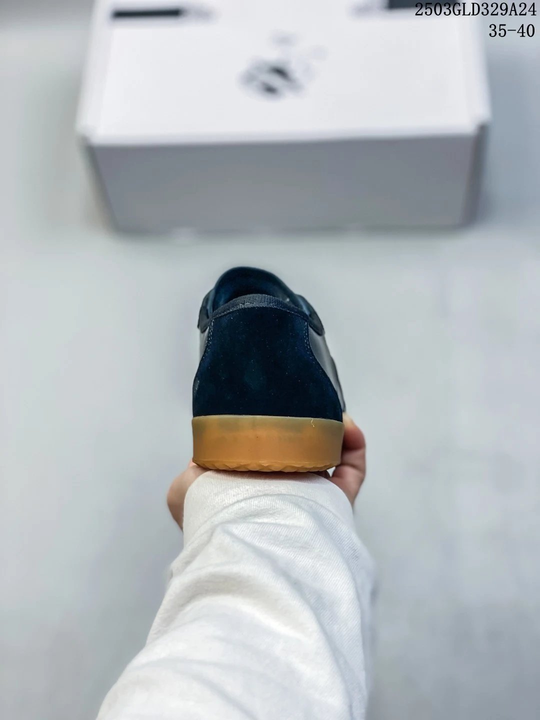 Retro Trainer Sneakers Leather Mesh Gum Sole Midnight Navy - Gallery Image 4 - Detailed View