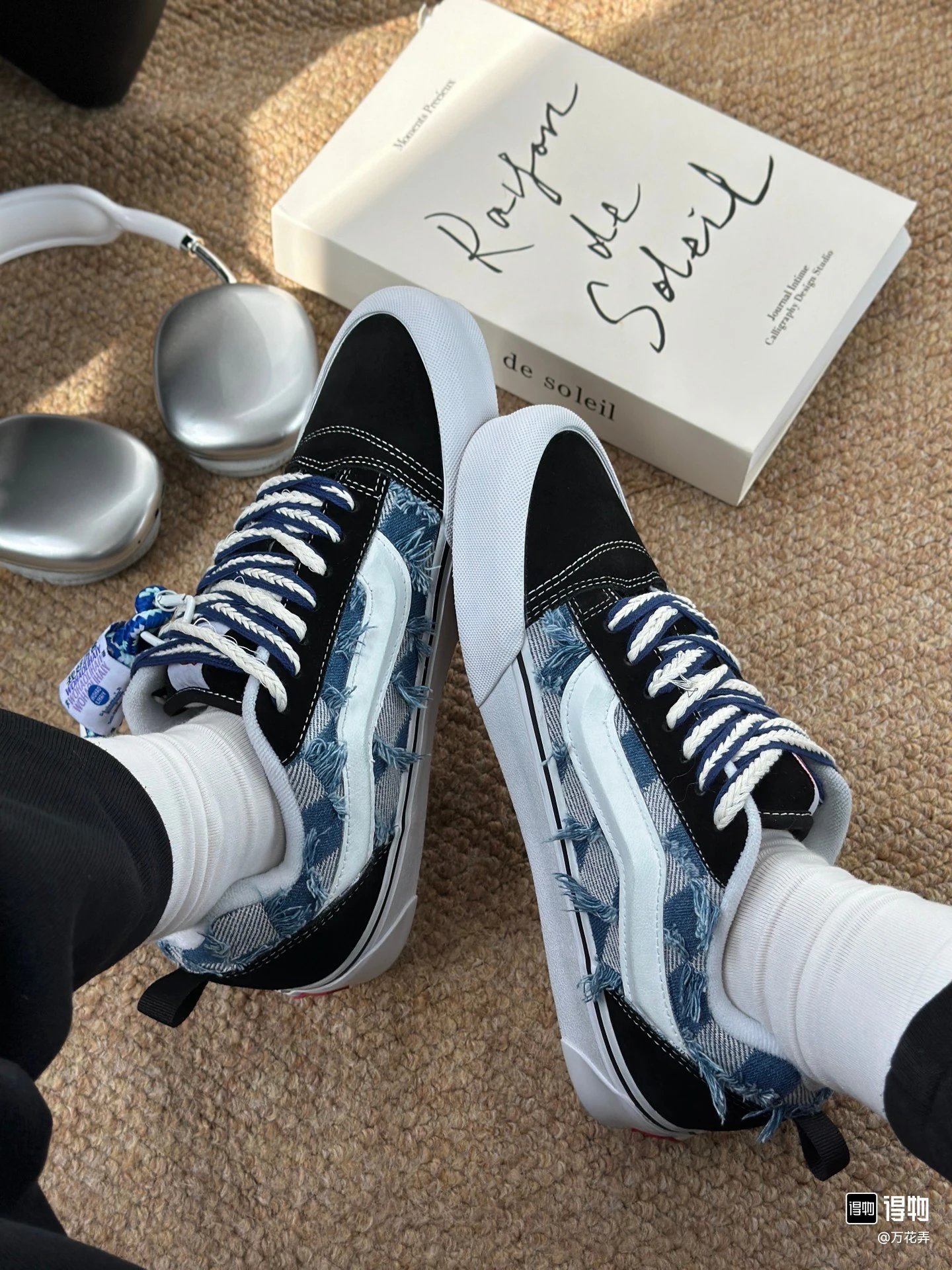 Retro Low Top Skate Shoes Indigo Black - Gallery Image 8 - Detailed View