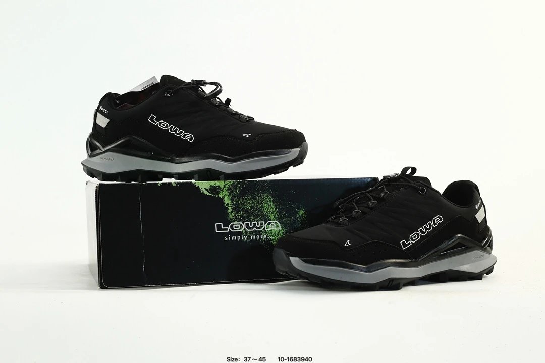 GTX Waterproof Hiking Sneakers Onyx Black - Gallery Image 9 - Detailed View