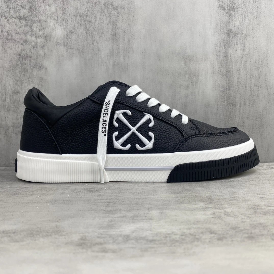 Low Vulcanized Canvas Sneakers Leather Lining Ebony Black - Gallery Image 6 - Detailed View