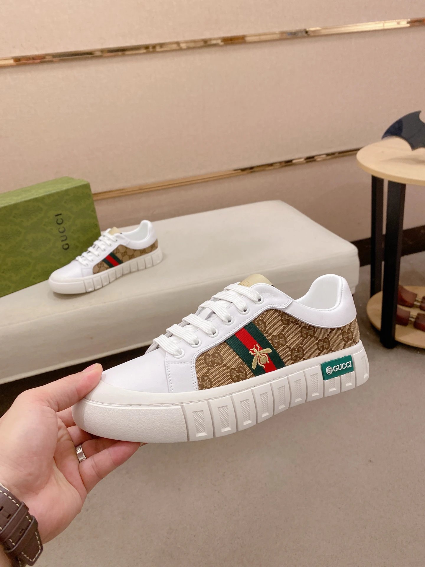 Gucci Canvas Beige Sneakers Embroidered Bee - Gallery Image 3 - Detailed View