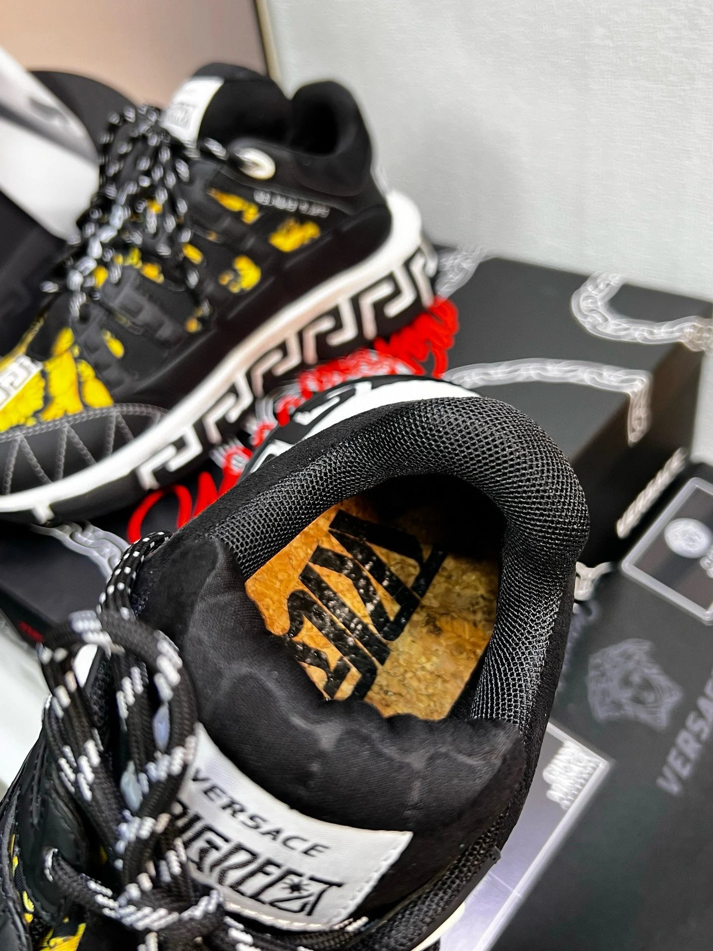 Baroque Leather Runner Sneakers Noir Gold - Gallery Image 7 - Detailed View