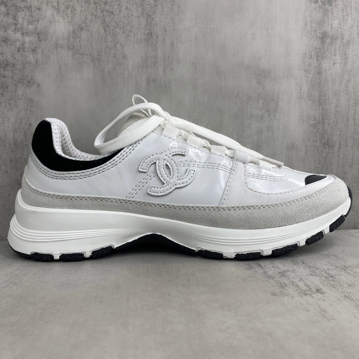 Women's Leather Suede Mesh Outdoor Sneakers Ivory White - Gallery Image 6 - Detailed View