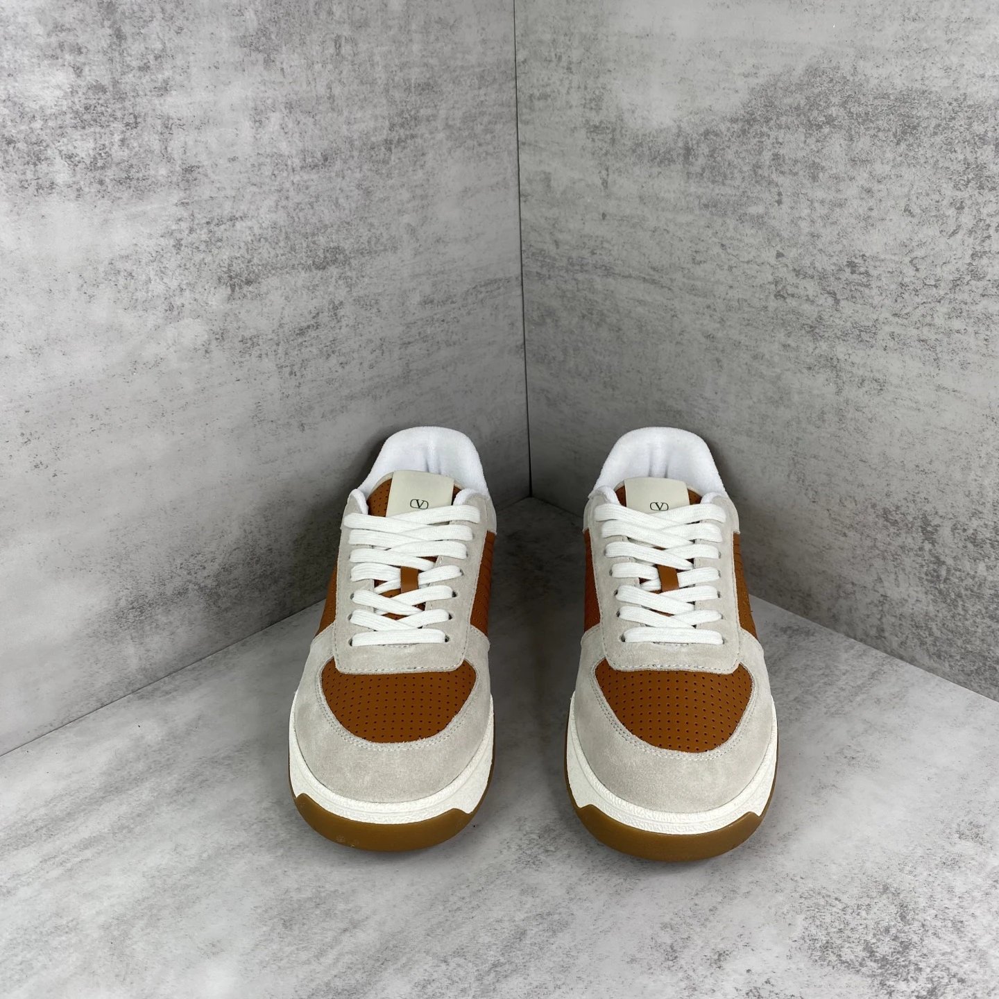 Joie de Jouer Leather Chunky Sneakers Ivory Chestnut - Gallery Image 4 - Detailed View