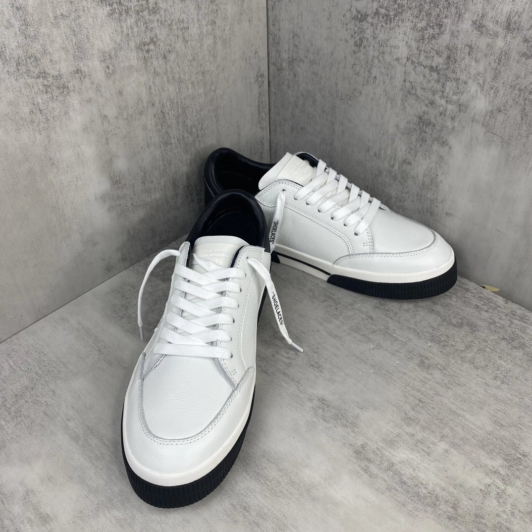 Low Vulcanized Canvas Sneakers Rubber Sole Leather Lining White Black - Gallery Image 2 - Detailed View