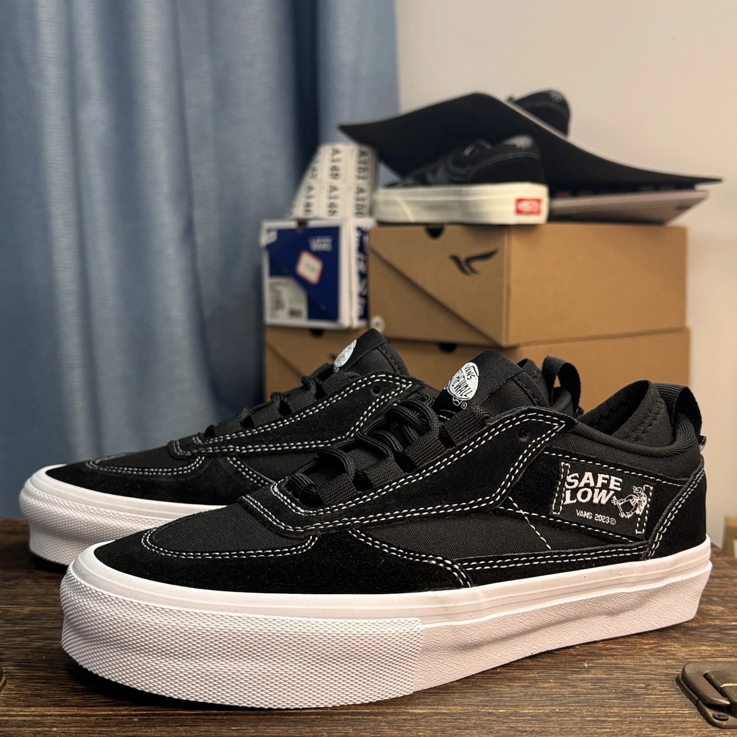 Half Cab Low Skate Shoes Onyx Black - Gallery Image 1 - Detailed View