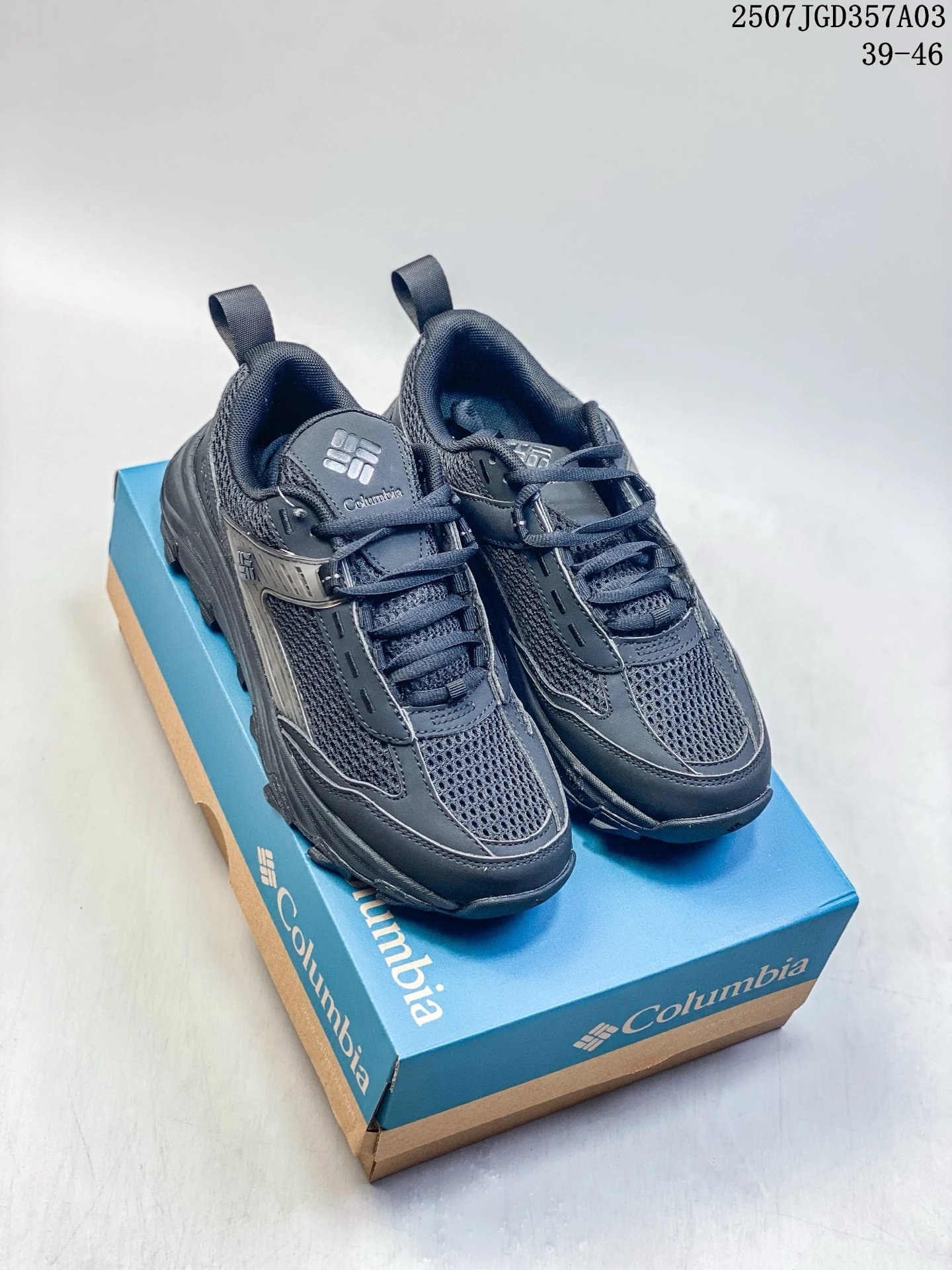 Lightweight Mesh Hiking Sneakers Steel Blue - Gallery Image 6 - Detailed View