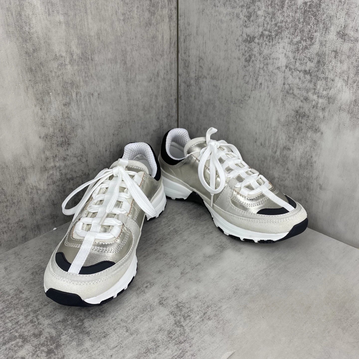 Women Mixed Material Sneakers Outdoor Casual Beige - Gallery Image 2 - Detailed View