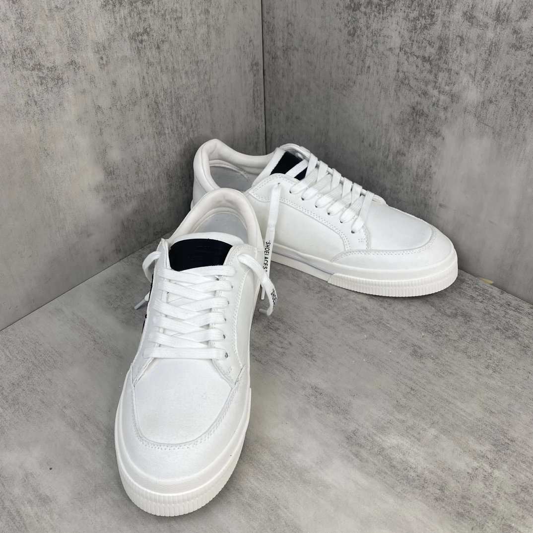 Low Vulcanized Canvas Sneakers Leather Lining Ivory - Gallery Image 2 - Detailed View