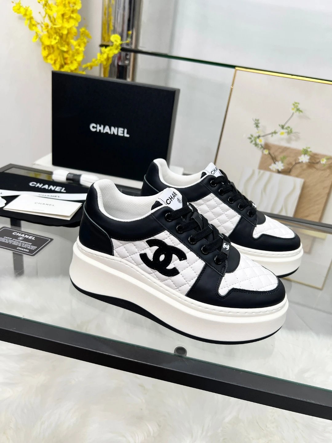 Chanel 25C Sneakers Black White - High Quality Product Image - Cnfans