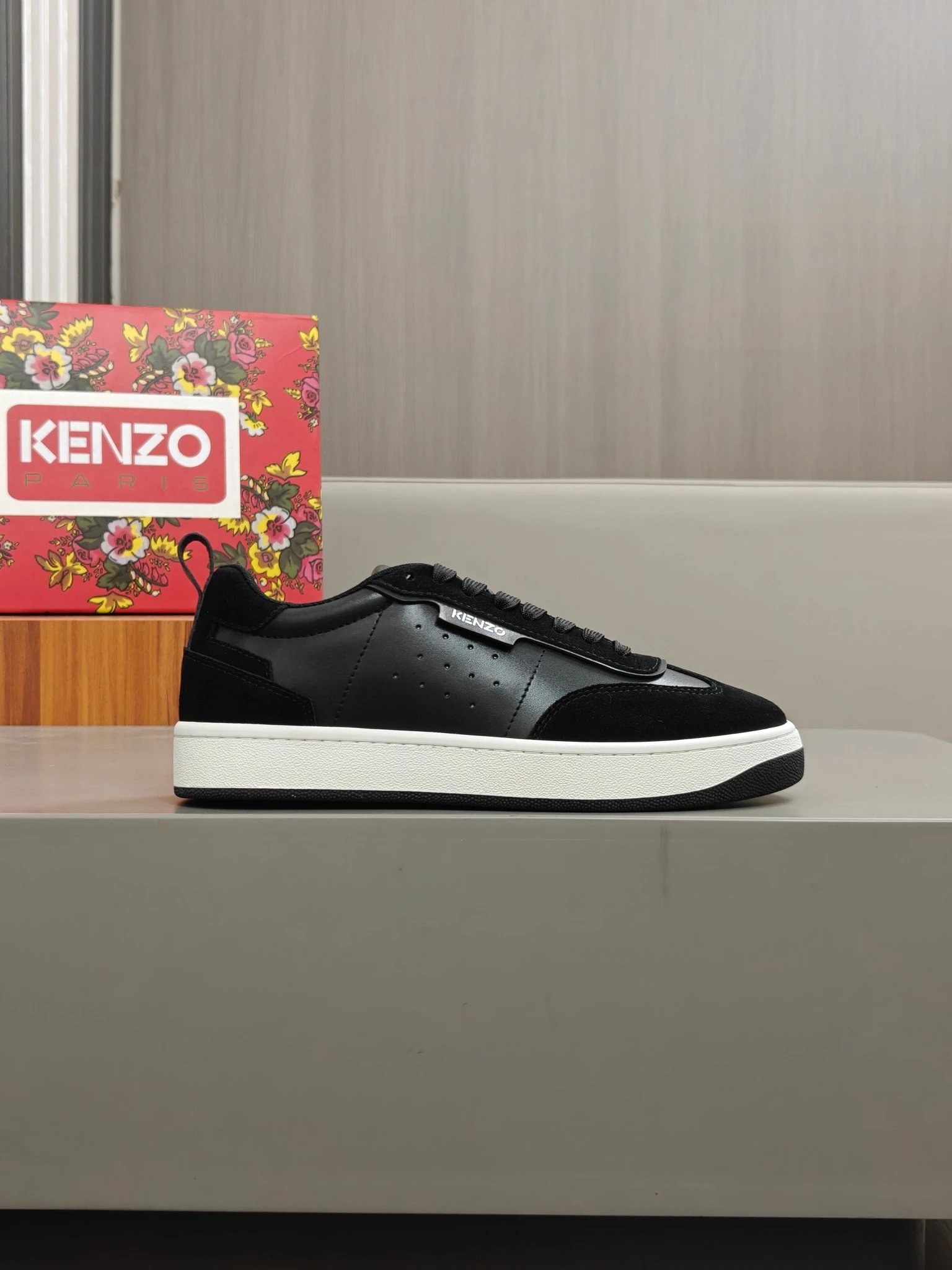 Kenzo Classic Sneakers Black - Gallery Image 5 - Detailed View