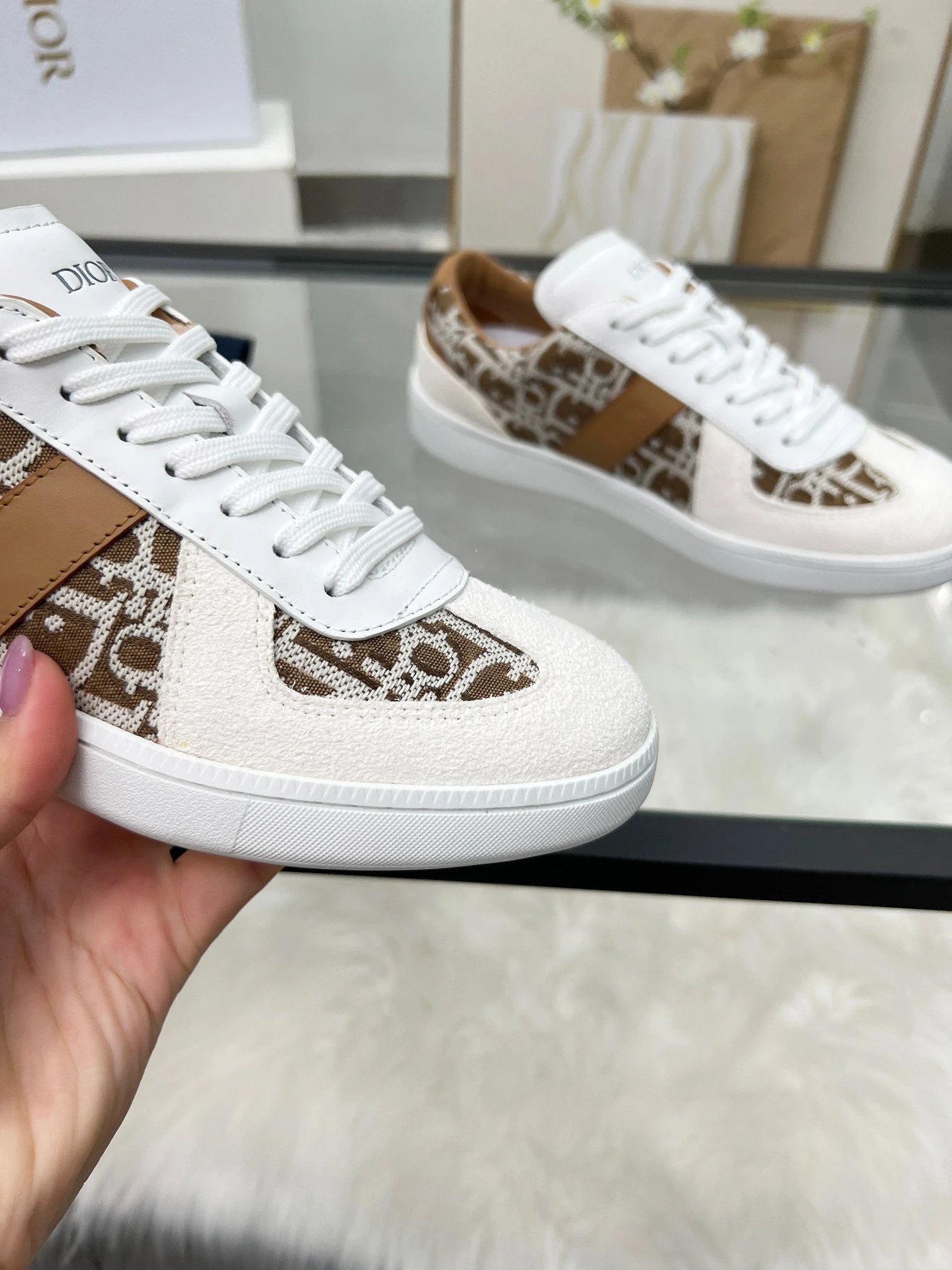 Dior B01 Sneakers Brown - Gallery Image 6 - Detailed View