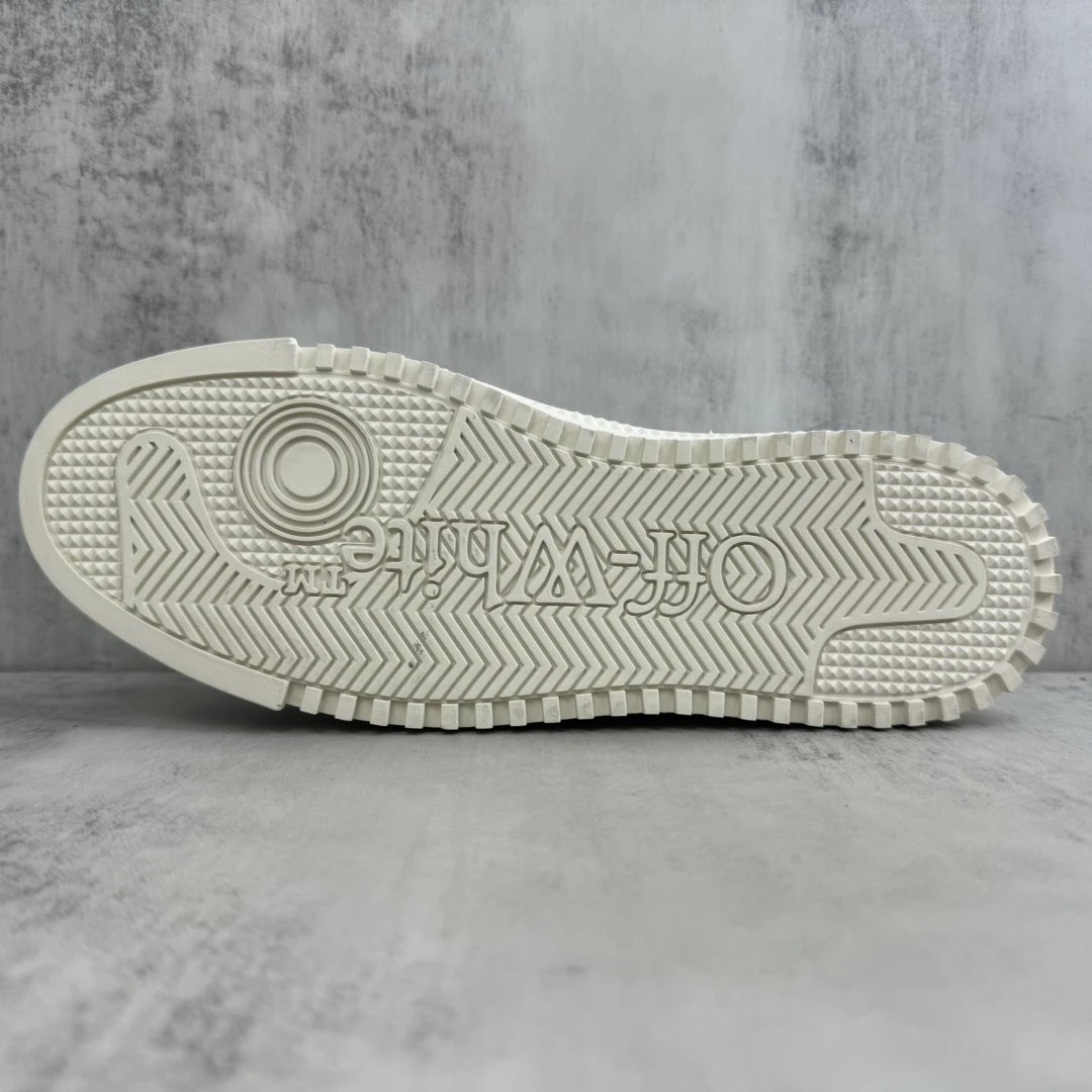 Low Vulcanized Canvas Sneakers Lambskin Lining Ivory - Gallery Image 8 - Detailed View