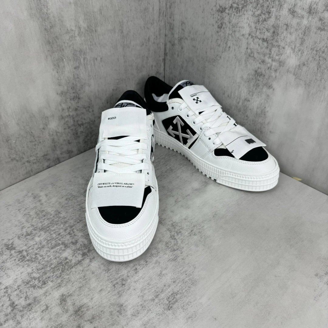 Low Vulcanized Canvas Sneakers Leather Lining White Noir - Gallery Image 2 - Detailed View