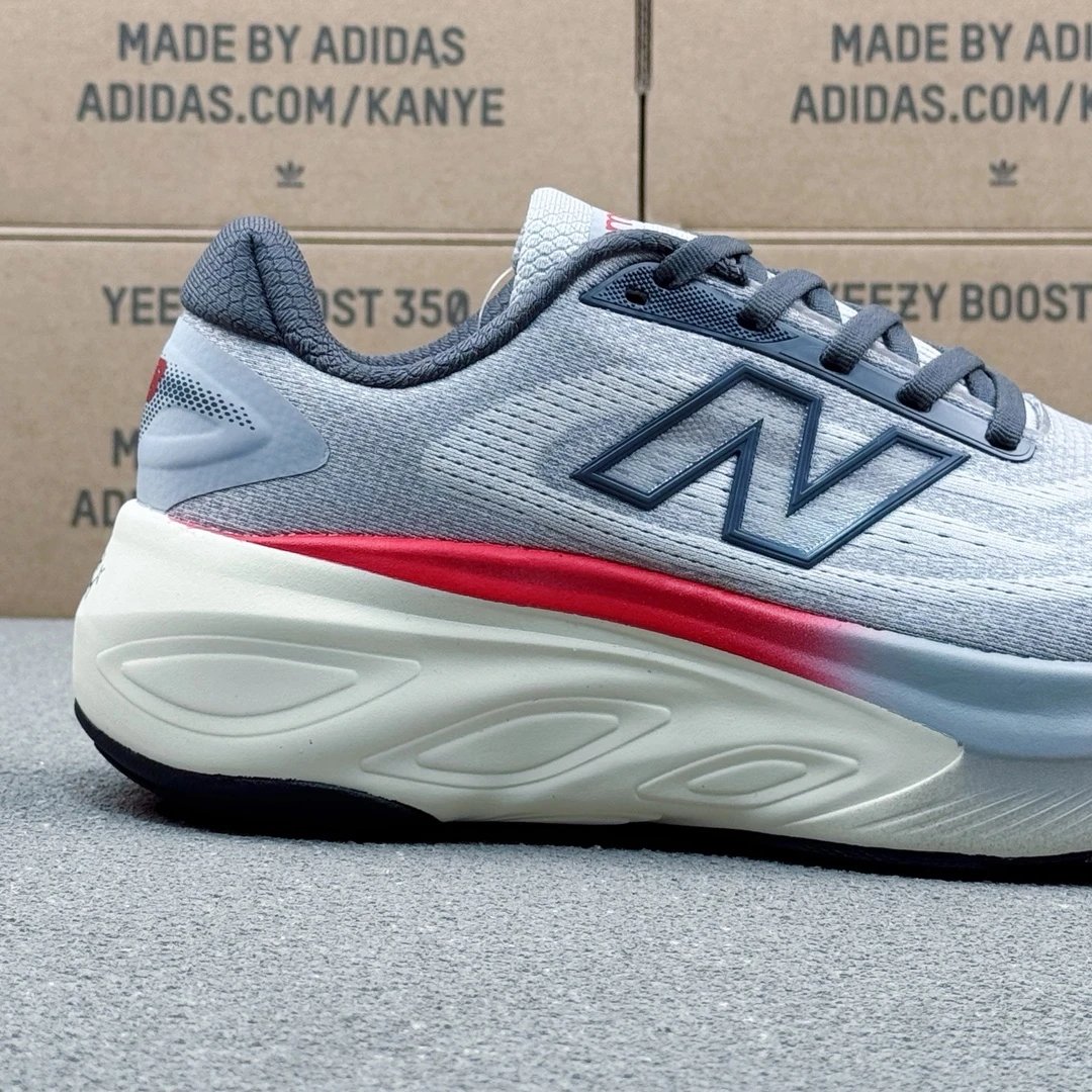 Lightweight Knit Running Shoes Pale Gray - Gallery Image 8 - Detailed View