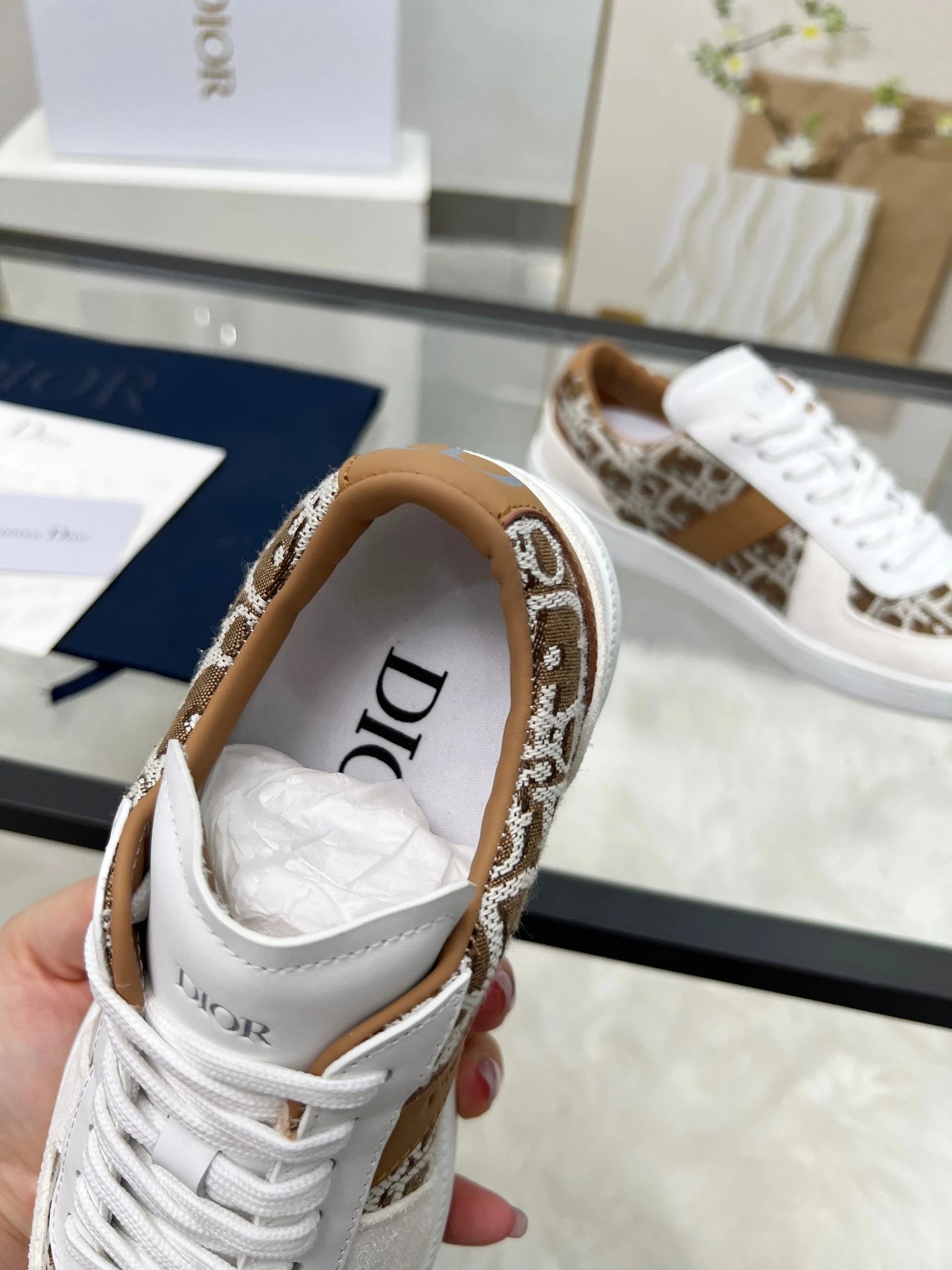 Dior B01 Sneakers Brown - Gallery Image 7 - Detailed View