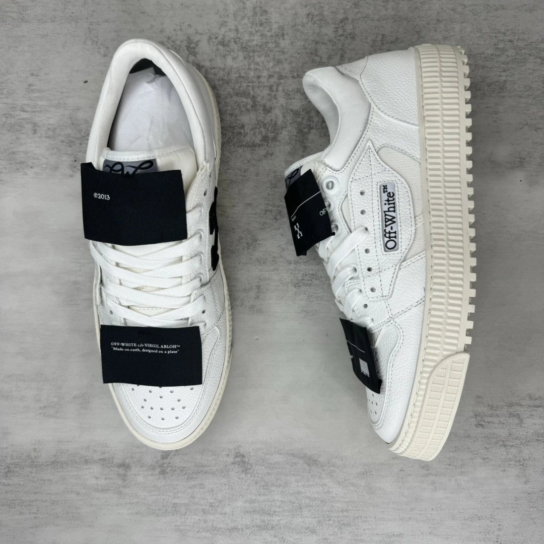 Low Vulcanized Canvas Sneakers Lambskin Lining Ivory - Gallery Image 3 - Detailed View