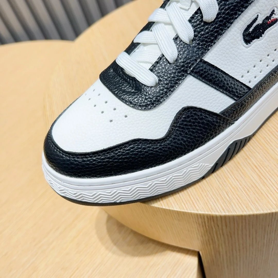 Lacoste Classic Sneakers Black White - Gallery Image 7 - Detailed View