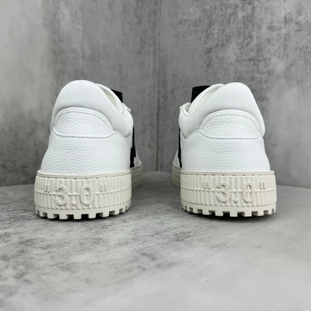 Low Vulcanized Canvas Sneakers Lambskin Lining Ivory - Gallery Image 5 - Detailed View