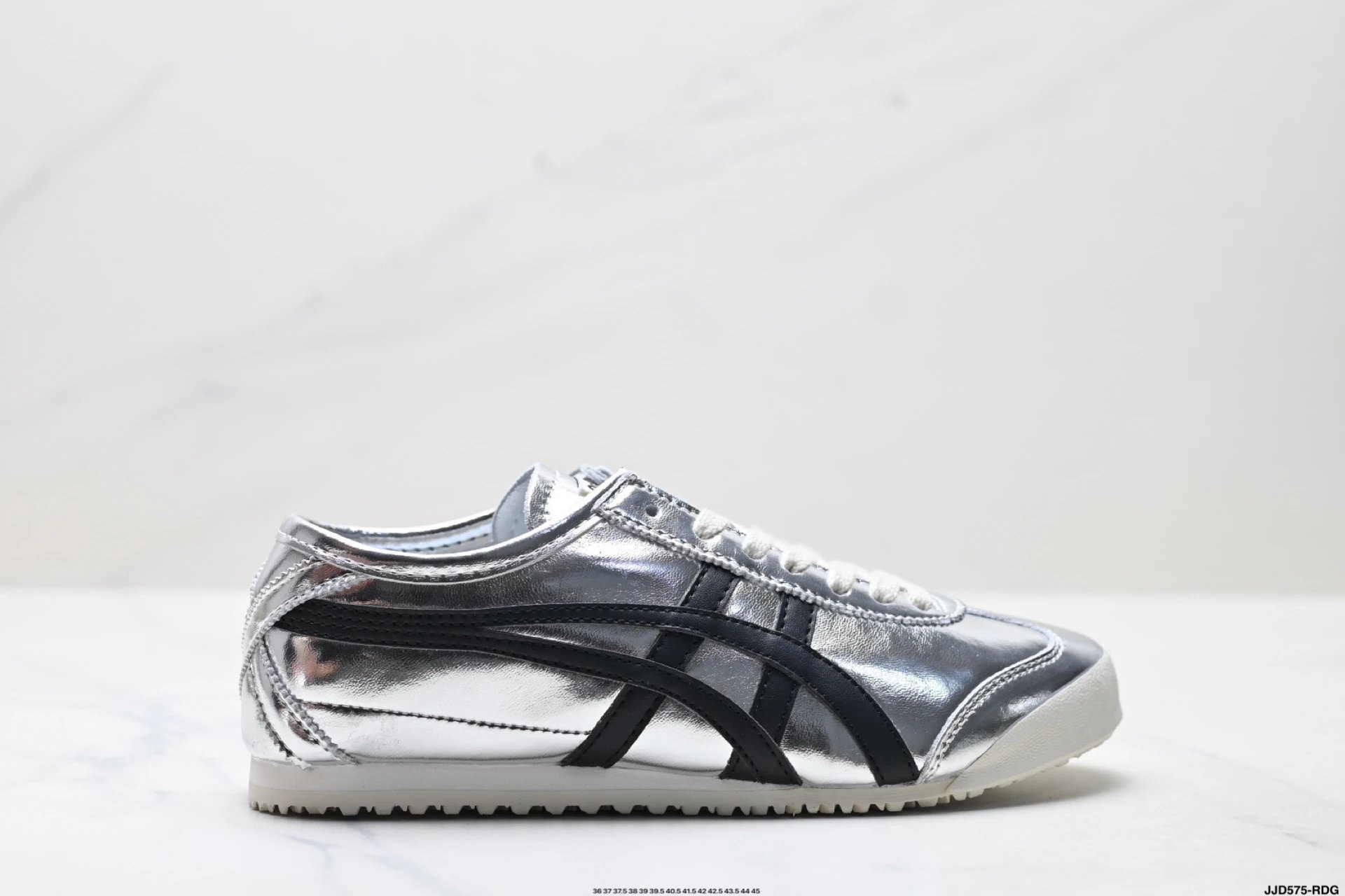 Onitsuka Tiger NIPPON MADE Mexico 66 Deluxe Sneakers Silver Black - Gallery Image 1 - Detailed View