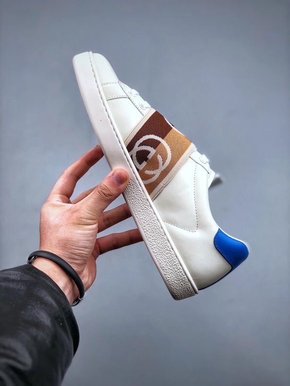 Gucci Bee White Blue Sneakers Keychain - Gallery Image 3 - Detailed View