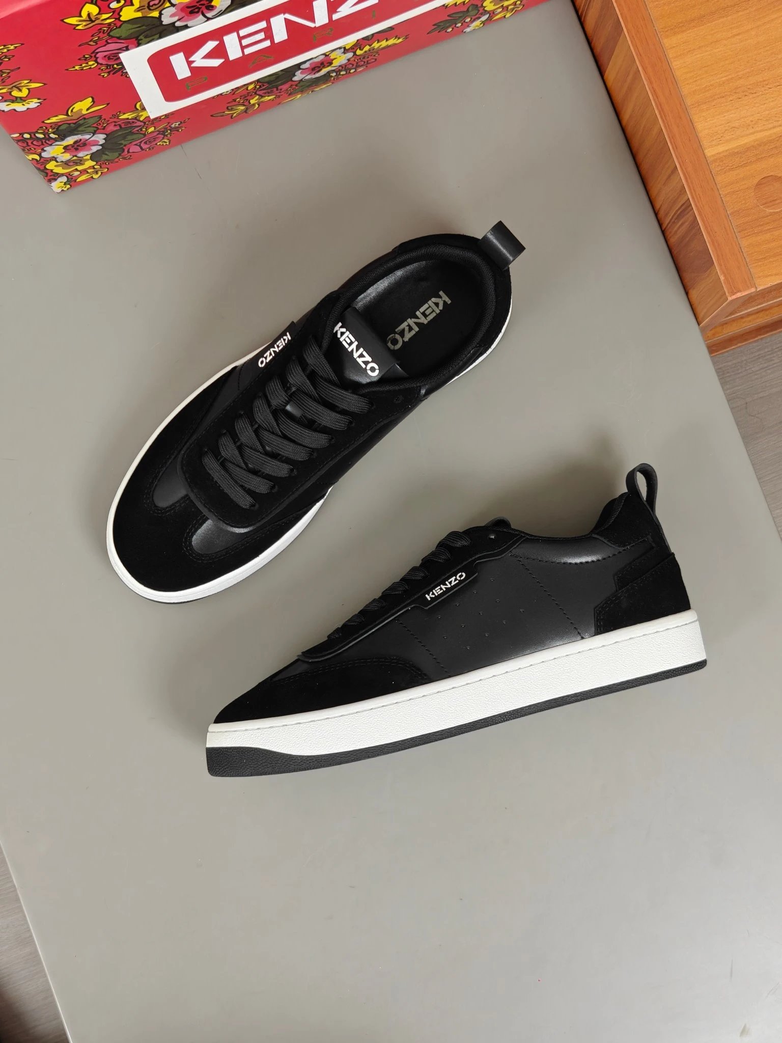 Kenzo Classic Sneakers Black - Gallery Image 4 - Detailed View