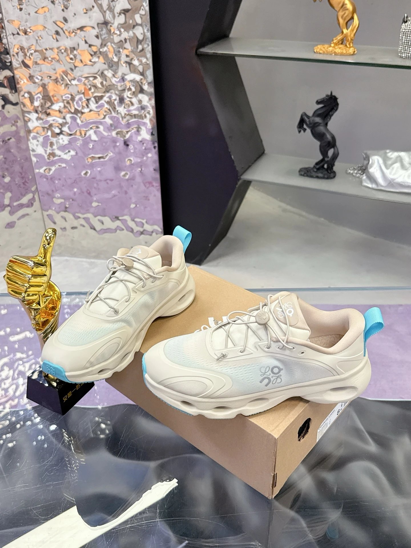 Loewe x On 3.0 Cloudventure Sneakers White Pink - Gallery Image 4 - Detailed View