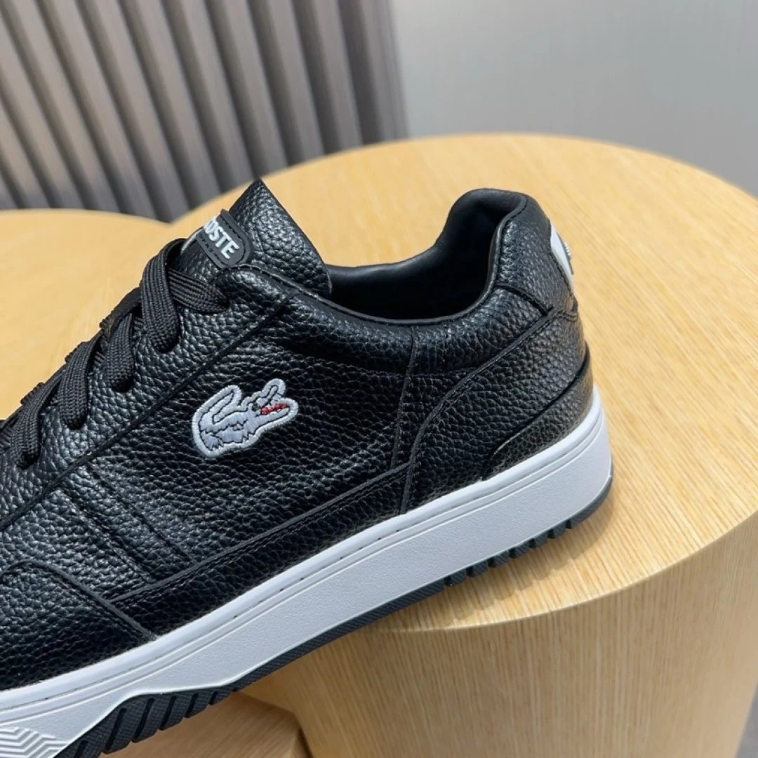 Lacoste Classic Sneakers Black - Gallery Image 5 - Detailed View