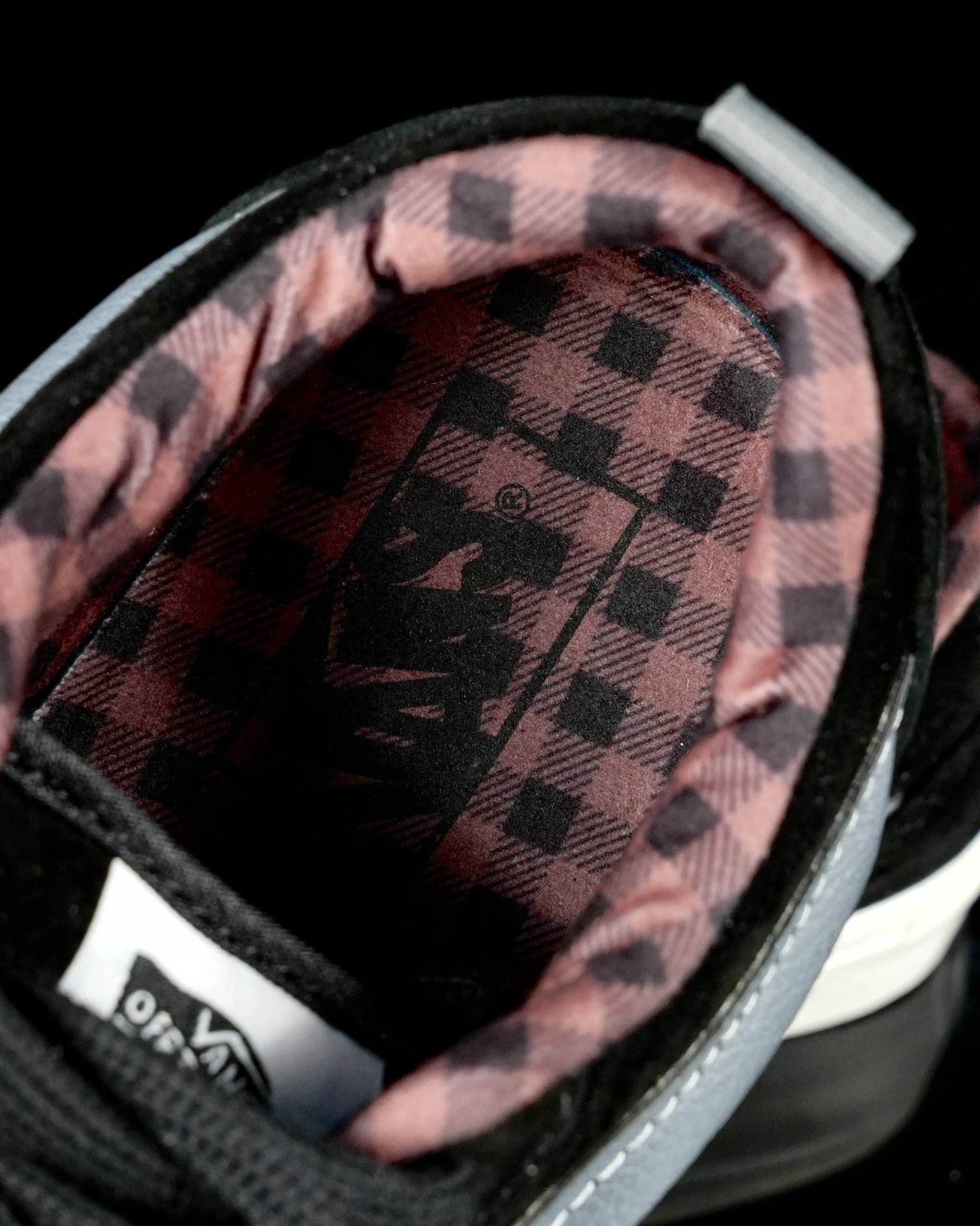 Retro Low Top Suede Skate Shoes Obsidian Black - Gallery Image 6 - Detailed View