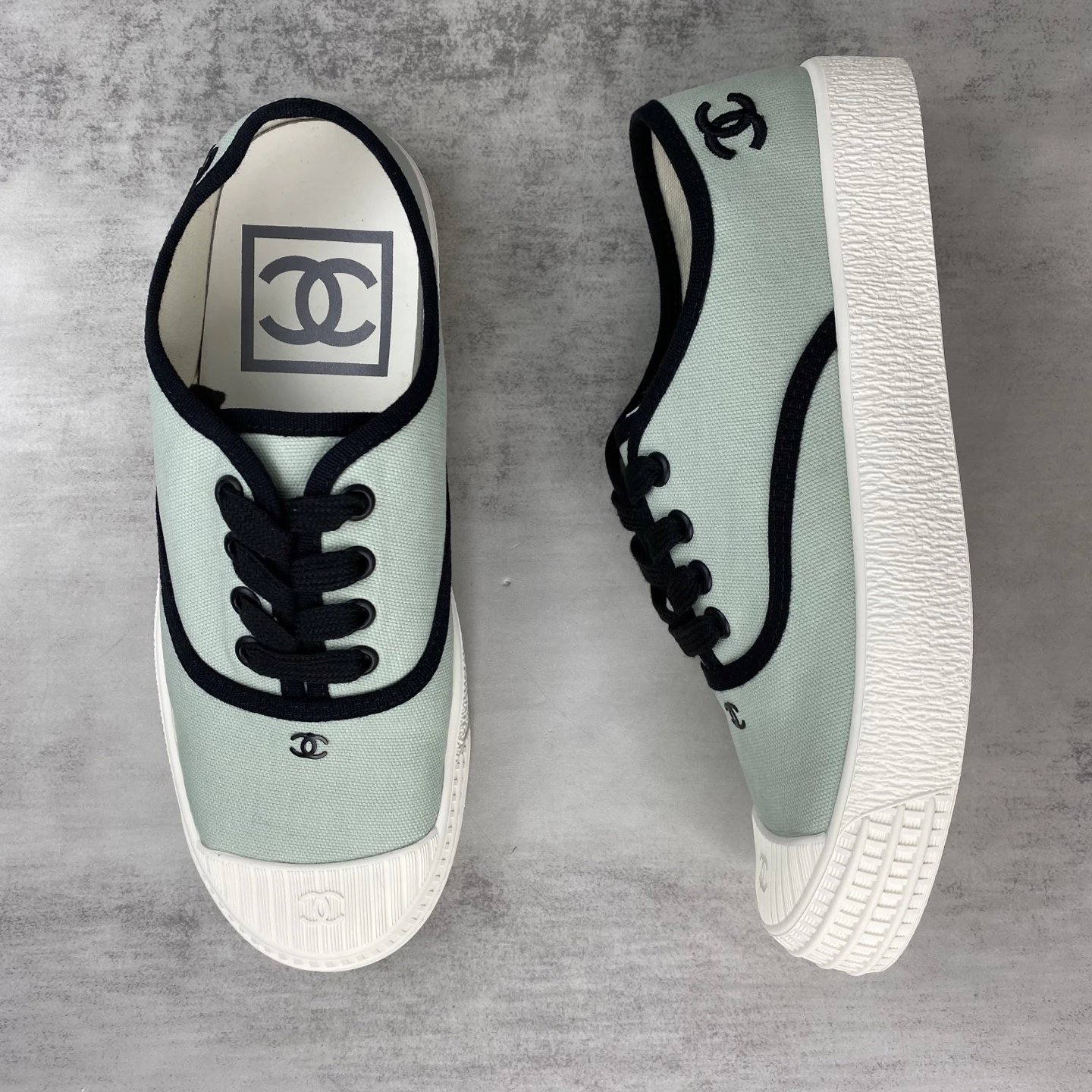 Vintage Canvas Low Top Sneakers with Rubber Sole Mint Green - Gallery Image 3 - Detailed View