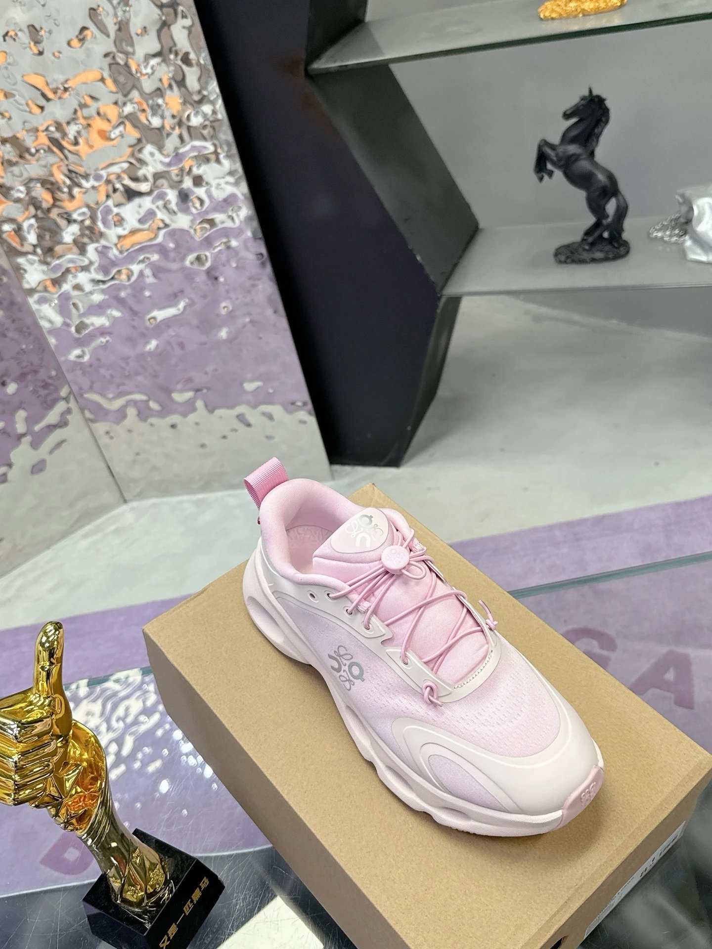Loewe x On 3.0 Cloudventure Sneakers Pink - Gallery Image 6 - Detailed View