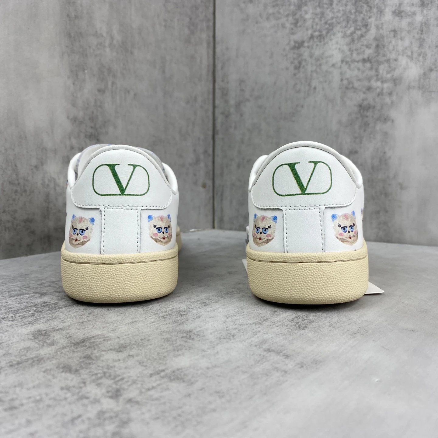 Lazy Silhouette Leather Sneakers Ivory - Gallery Image 5 - Detailed View