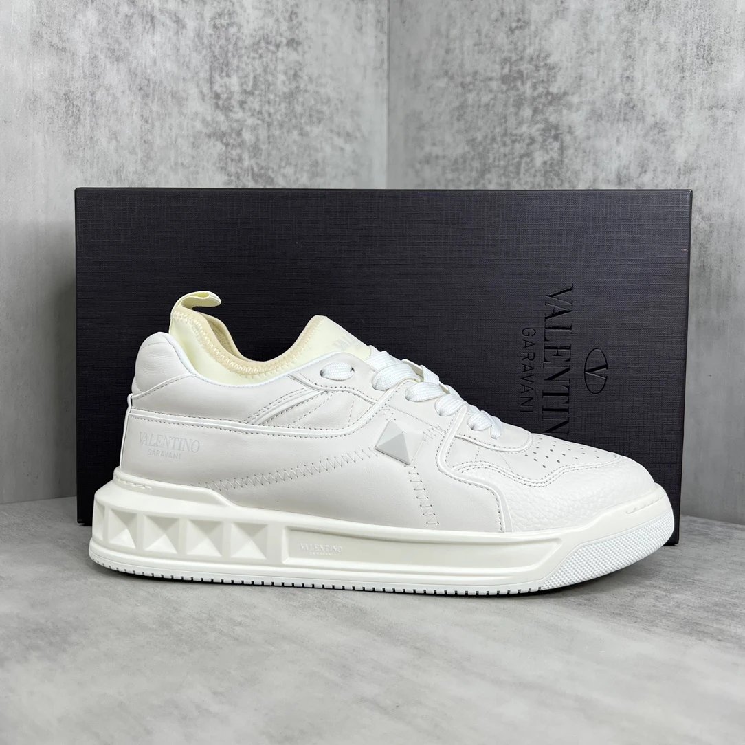 Chunky Leather Low Top Sneakers Ivory White - Gallery Image 1 - Detailed View