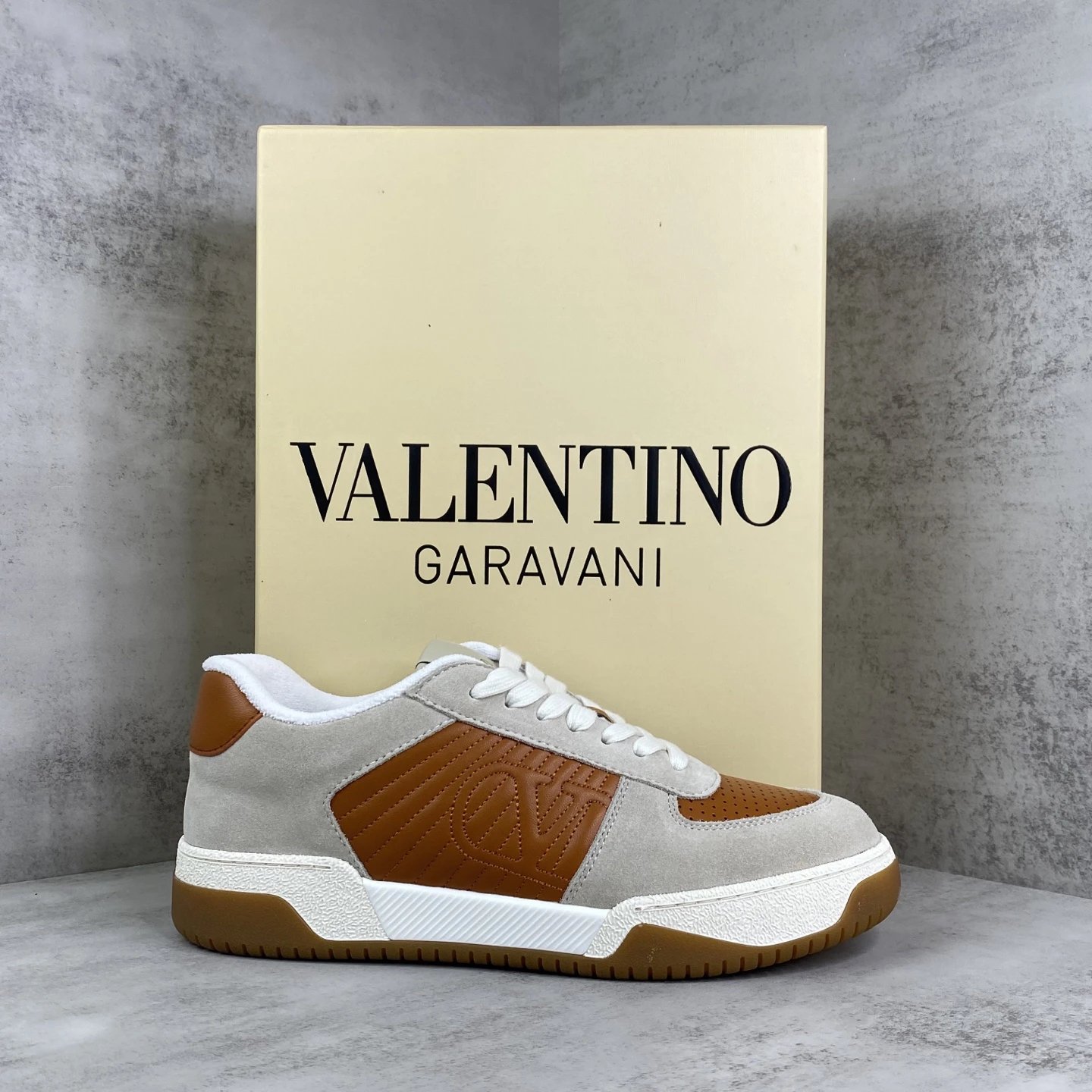 Joie de Jouer Leather Chunky Sneakers Ivory Chestnut - Gallery Image 1 - Detailed View