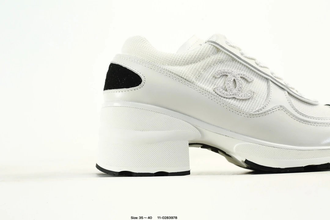 Low Top Calfskin Lace Up Chunky Sneakers Ivory White - Gallery Image 3 - Detailed View