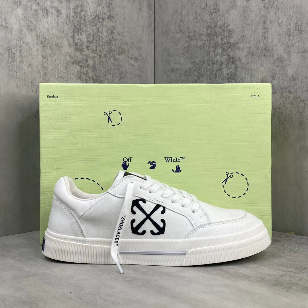 Low Vulcanized Canvas Sneakers Leather Lining Ivory - Gallery Image 1 - Detailed View