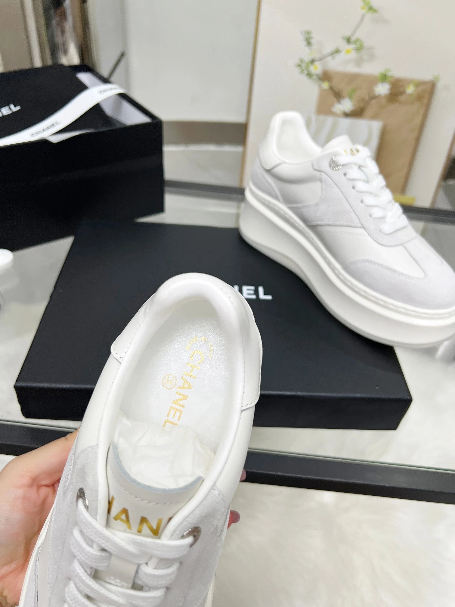 Chanel 25C Calfskin Sneakers White - Gallery Image 9 - Detailed View