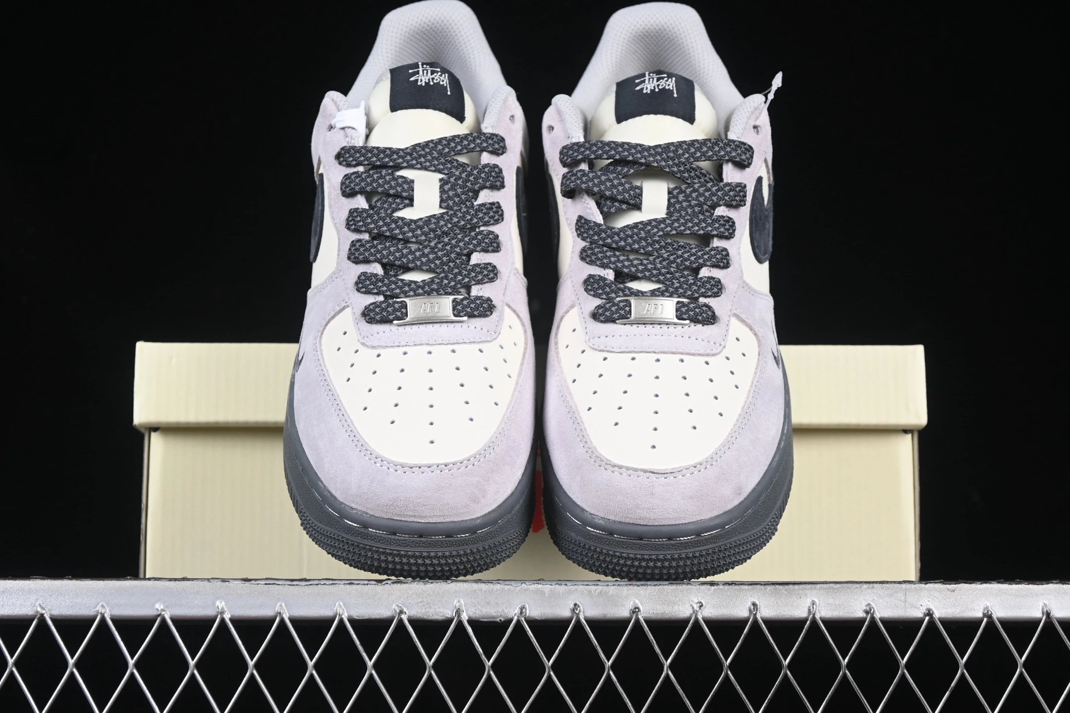 Suede Casual Sneakers Ash - Gallery Image 4 - Detailed View