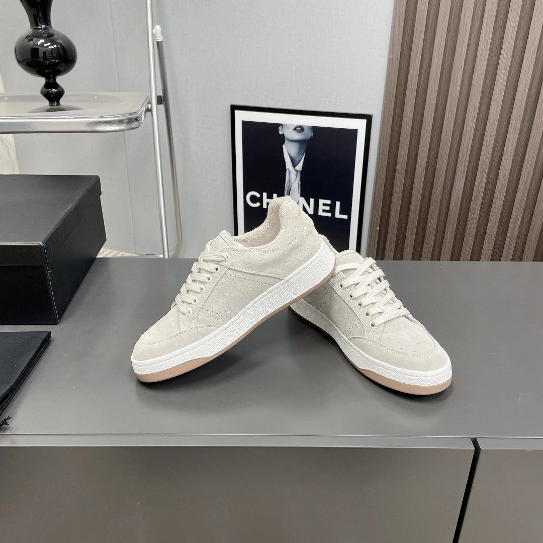 Saint Laurent SL61 Low Sneakers Beige - Gallery Image 5 - Detailed View