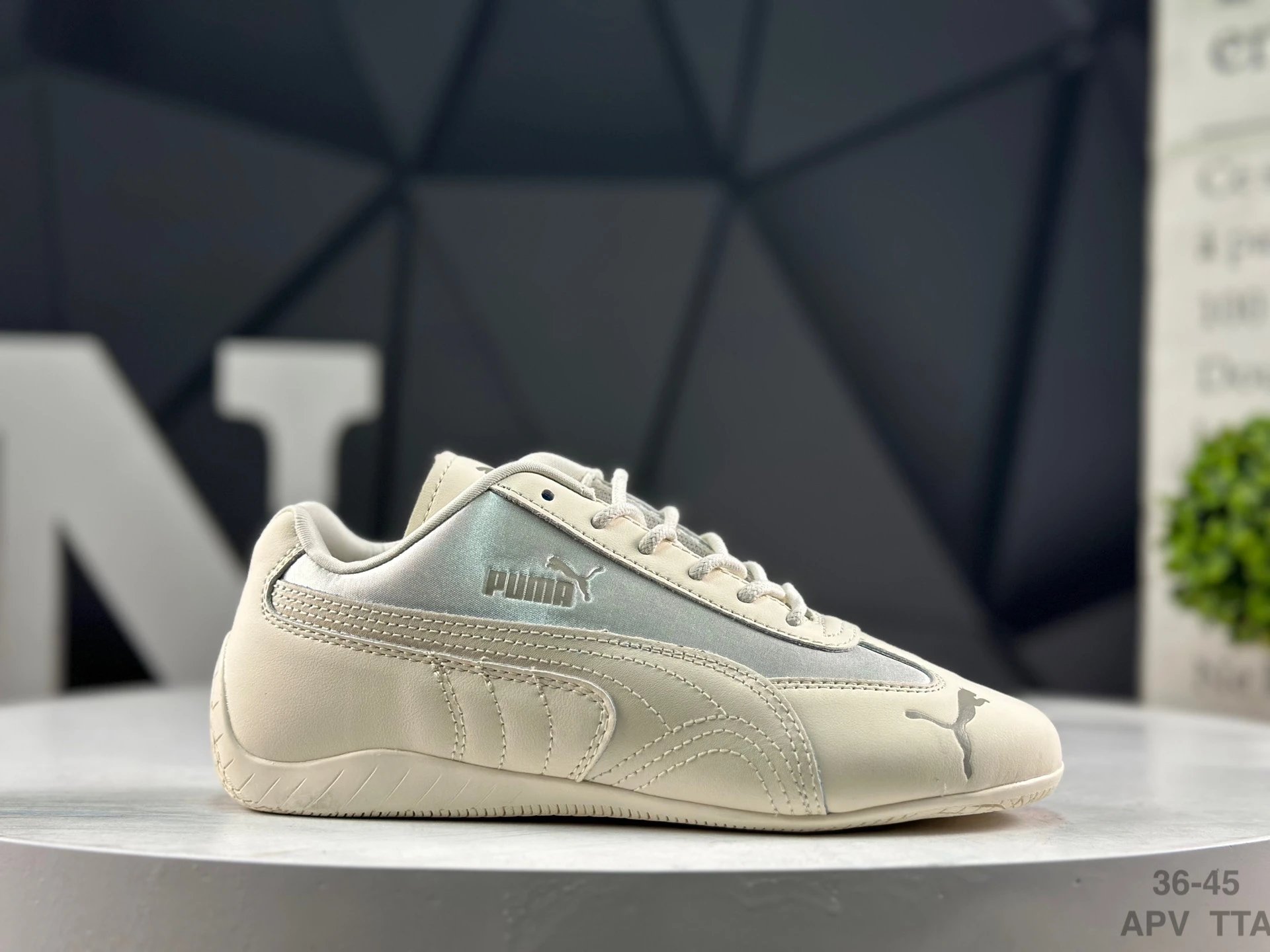 PUMA Speed OG Sneakers Beige - Puma - Cnfans - $43.53