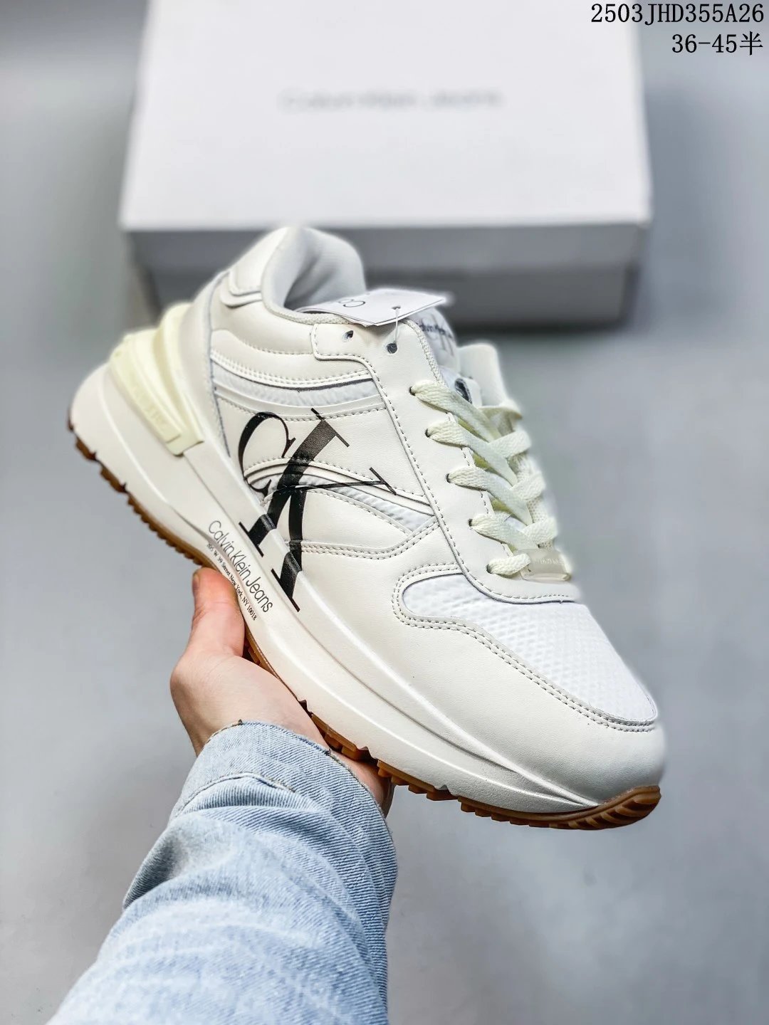 Luxury Retro Leather Sneakers Casual White - Gallery Image 1 - Detailed View