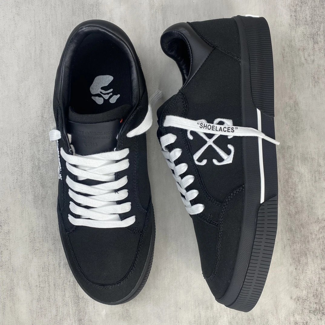 Low Vulcanized Canvas Sneakers Leather Lining Jet Black - Gallery Image 3 - Detailed View