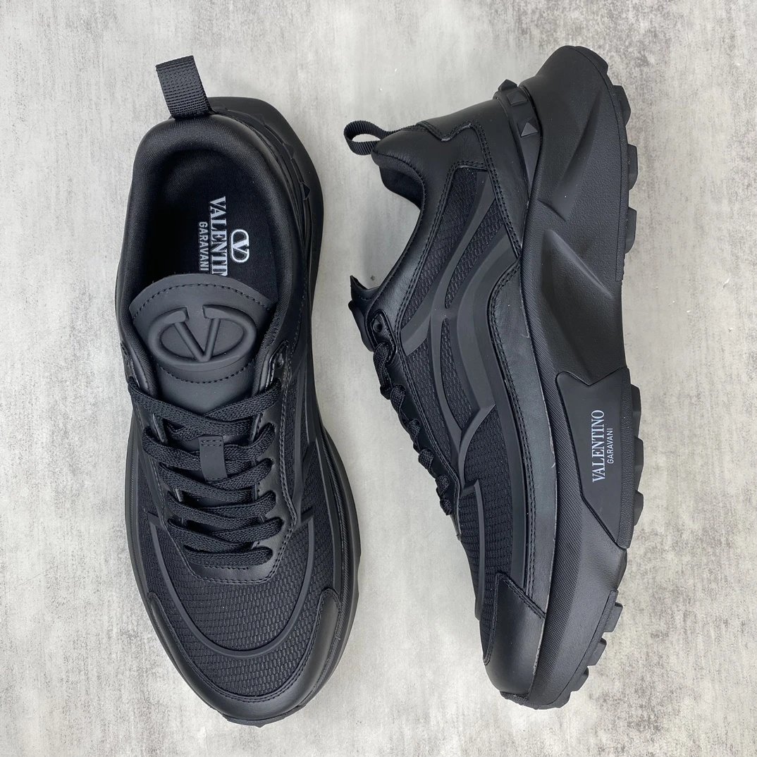 True Act Mesh Chunky Sneakers Jet Black - Gallery Image 3 - Detailed View