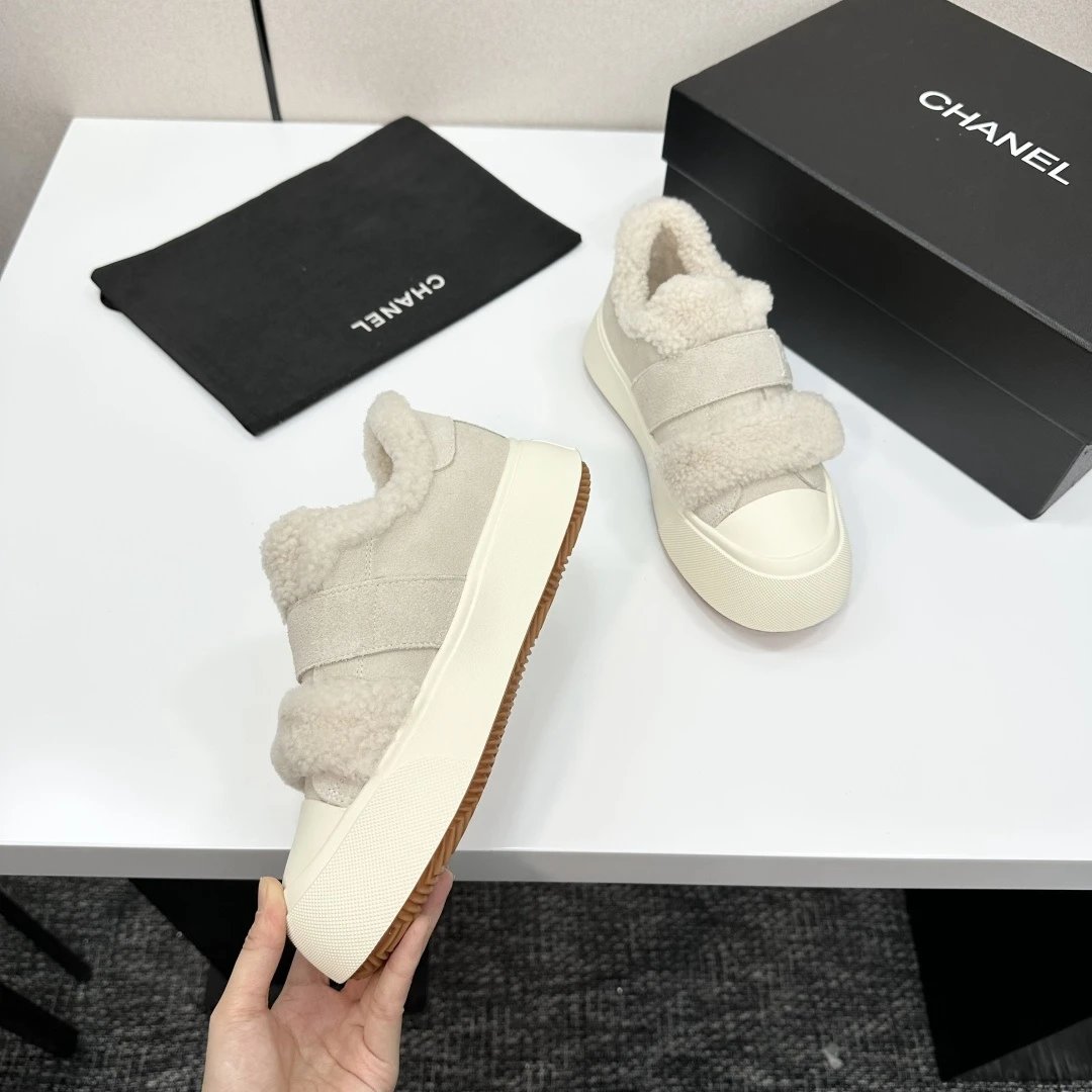 Chanel Shearling Panda Sneaker White - Gallery Image 9 - Detailed View