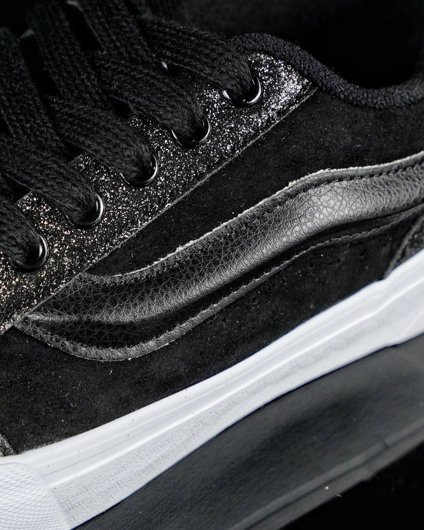 Retro Suede Skate Sneakers Obsidian Black - Gallery Image 4 - Detailed View