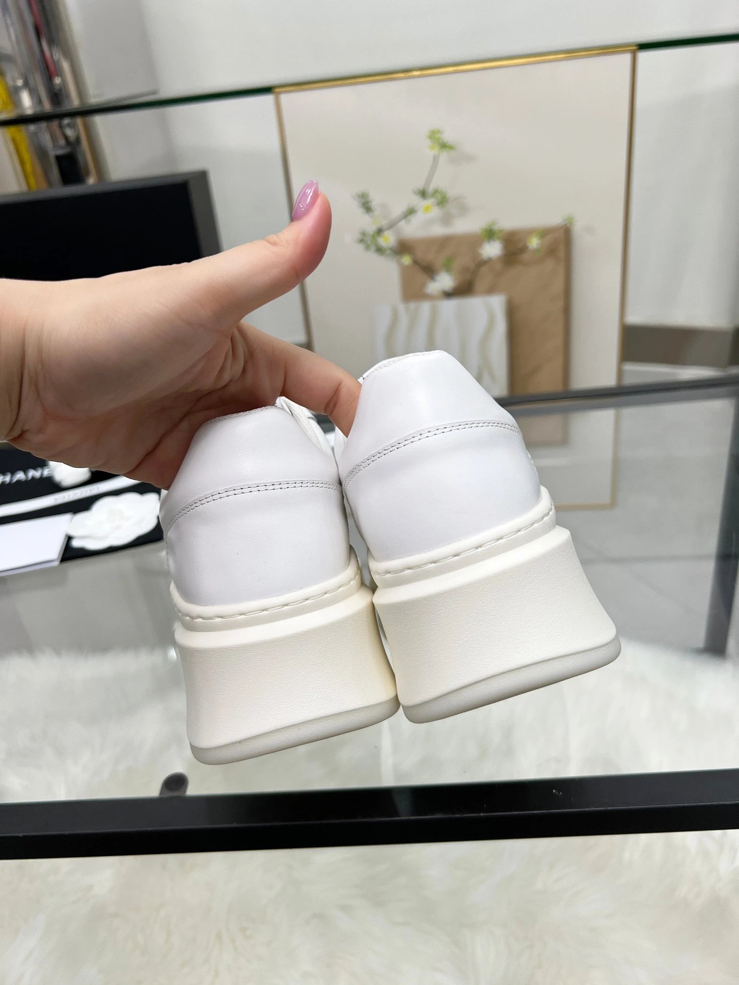 Chanel 25C Spring Summer Sneakers White - Gallery Image 9 - Detailed View